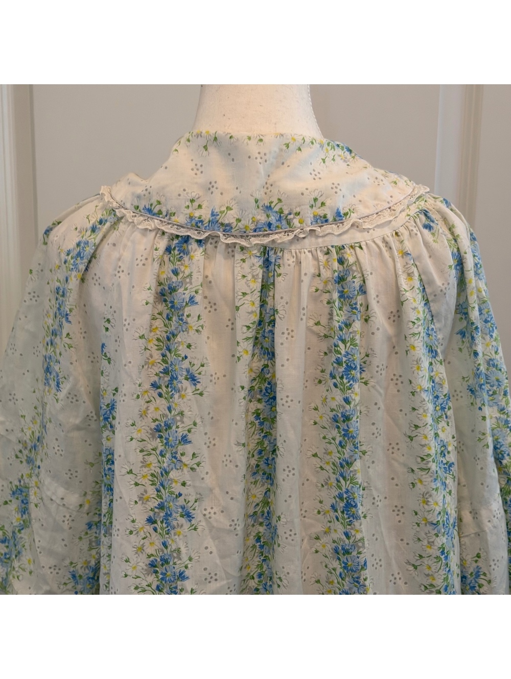 Vintage Floral House Dress Robe Duster Blue White Cottagecore Granny - Picture 4 of 4